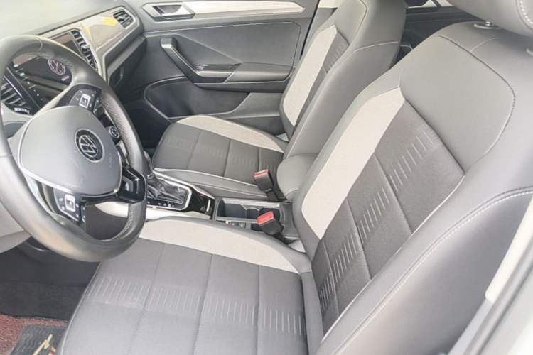 Used Volkswagen T-ROC 2021 Revised Version 280TSI DSG Two-Wheel Drive Elite Connect Edition Left Front Seat