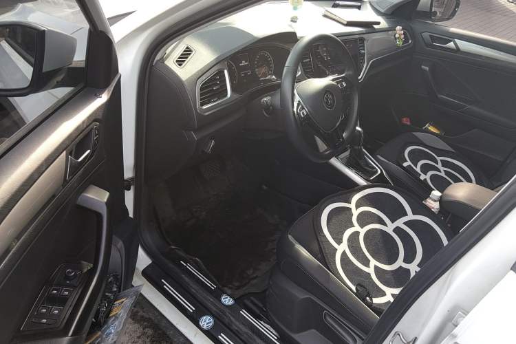 Used Volkswagen T-ROC 2021 280TSI DSG Two-Wheel Drive Elite Connect Edition Left Front Seat