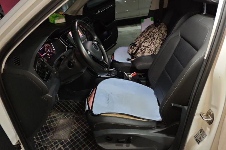 Used Volkswagen T-ROC 2021 280TSI DSG Two-Wheel Drive Comfort Connect Edition Left Front Seat