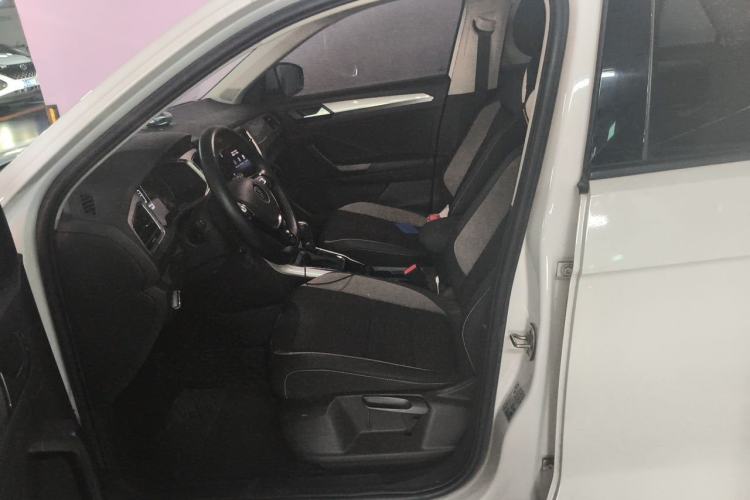 Used Volkswagen T-ROC 2021 Revised Version 280TSI DSG Two-Wheel Drive Elite Connect Edition Left Front Seat