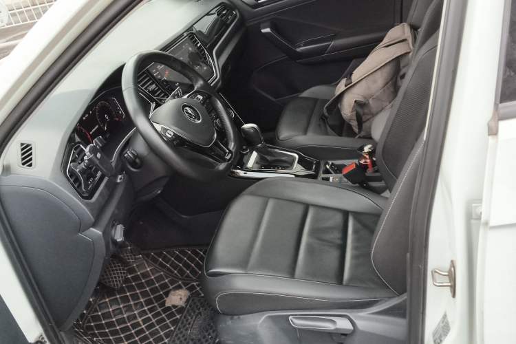 Used Volkswagen T-ROC 2021 280TSI DSG Two-Wheel Drive Comfort Connect Edition Left Front Seat
