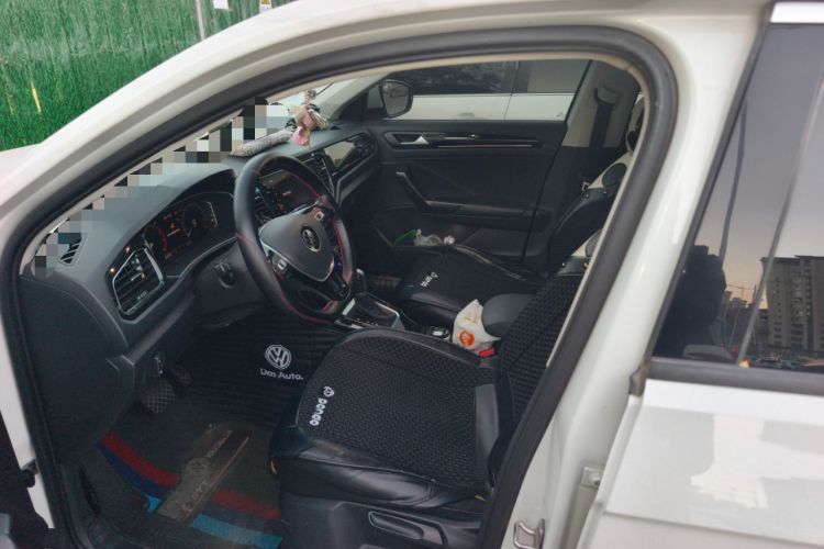 Used Volkswagen T-ROC 2021 280TSI DSG Two-Wheel Drive Comfort Connect Edition Left Front Seat
