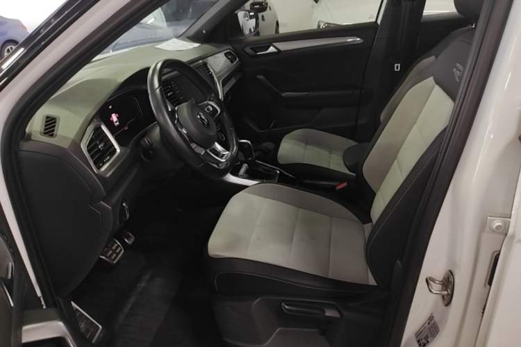 Used Volkswagen T-ROC 2021 280TSI DSG Two-Wheel Drive R-Line Pro Connected Version Left Front Seat