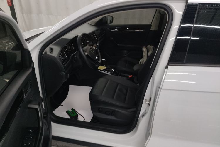 Used Volkswagen T-ROC 2021 280TSI DSG Two-Wheel Drive Comfort Connect Edition Left Front Seat