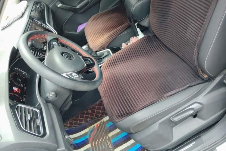 Used Volkswagen T-ROC 2021 280TSI DSG Two-Wheel Drive Comfort Connect Edition Left Front Seat