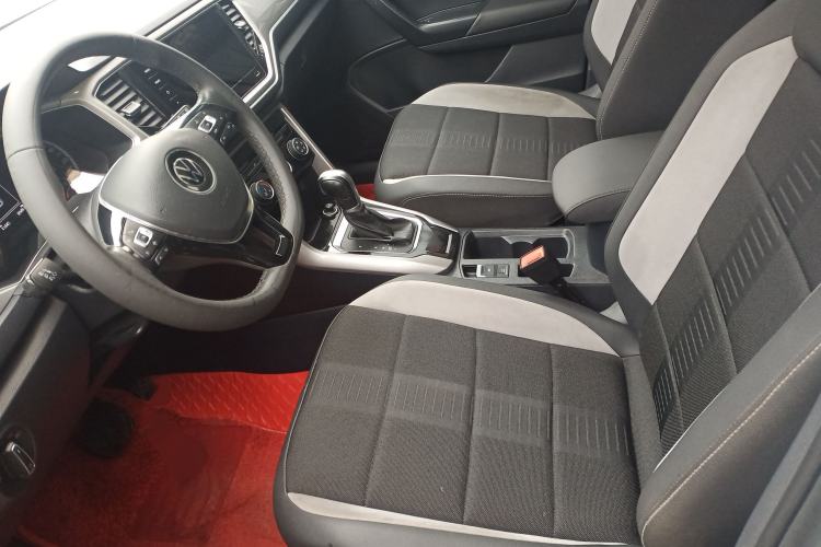 Used Volkswagen T-ROC 2021 Revised Version 280TSI DSG Two-Wheel Drive Elite Connect Edition Left Front Seat