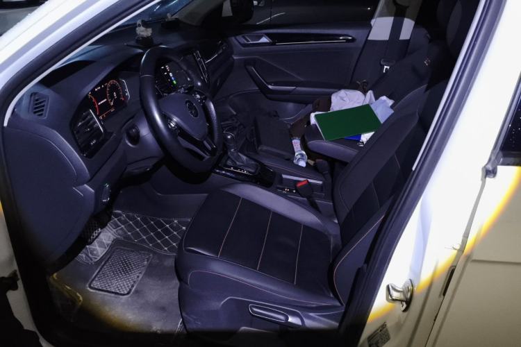 Used Volkswagen T-ROC 2021 280TSI DSG Two-Wheel Drive Comfort Connect 30th Anniversary Edition Left Front Seat