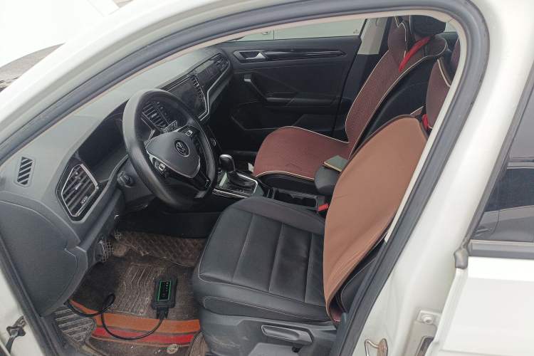 Used Volkswagen T-ROC 2021 280TSI DSG Two-Wheel Drive Comfort Connect Edition Left Front Seat
