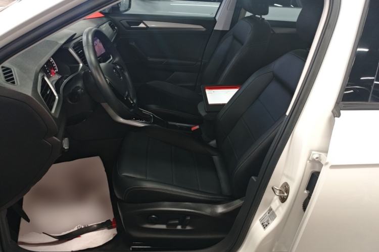 Used Volkswagen T-ROC 2021 Revised Version 280TSI DSG Two-Wheel Drive Elite Connect Edition Left Front Seat