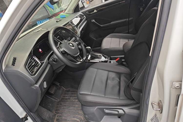 Used Volkswagen T-ROC 2021 280TSI DSG Two-Wheel Drive Comfort Connect Edition Left Front Seat