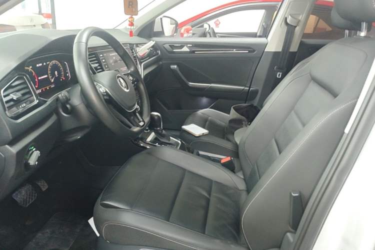 Used Volkswagen T-ROC 2021 280TSI DSG Two-Wheel Drive Comfort Connect Edition Left Front Seat