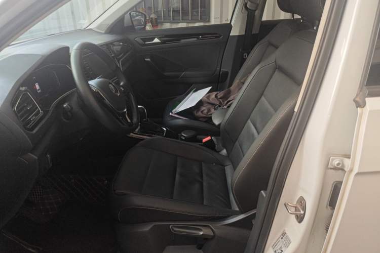 Used Volkswagen T-ROC 2021 280TSI DSG Two-Wheel Drive Comfort Connect Edition Left Front Seat