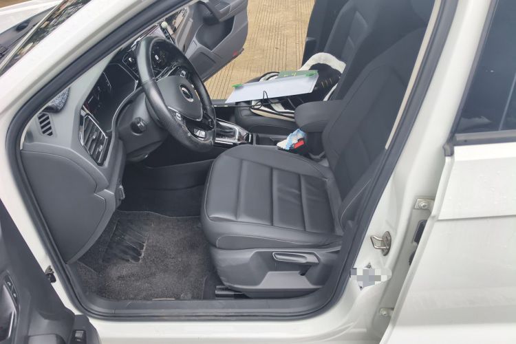 Used Volkswagen T-ROC 2021 280TSI DSG Two-Wheel Drive Comfort Connect Edition Left Front Seat