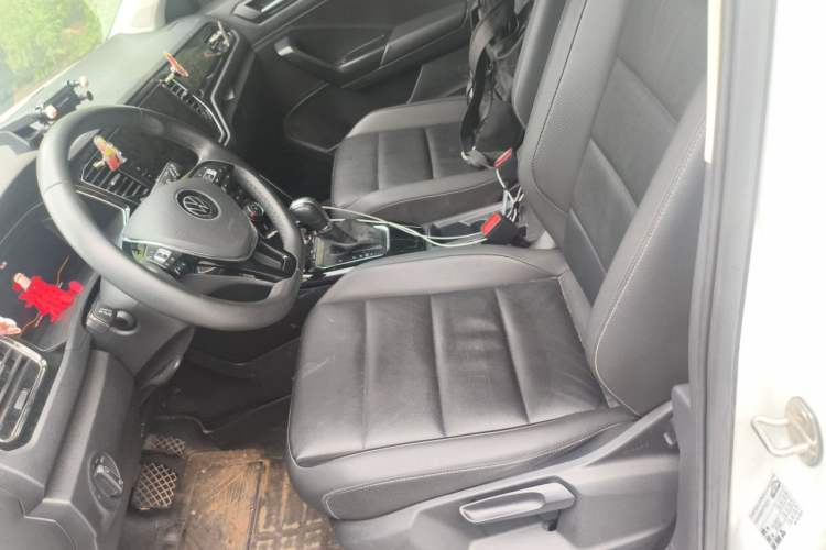 Used Volkswagen T-ROC 2021 Revised Version 280TSI DSG Two-Wheel Drive Comfort & Smart Connectivity Edition Left Front Seat