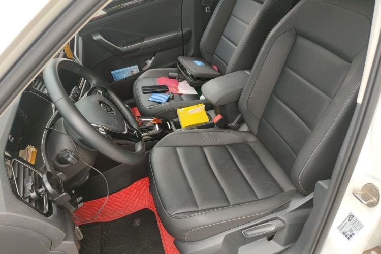 Used Volkswagen T-ROC 2021 280TSI DSG Two-Wheel Drive Comfort Connect Edition Left Front Seat