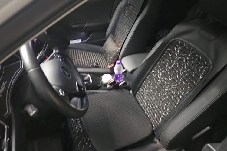 Used Volkswagen T-ROC 2021 280TSI DSG Two-Wheel Drive Comfort Connect Edition Left Front Seat