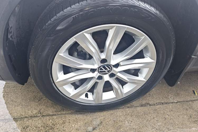 Used Volkswagen T-ROC 2021 280TSI DSG Two-Wheel Drive Elite Connect Edition Left Front Wheel Hub