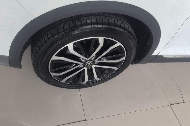 Used Volkswagen T-ROC 2021 280TSI DSG Two-Wheel Drive Comfort Connect Edition Left Front Wheel Hub