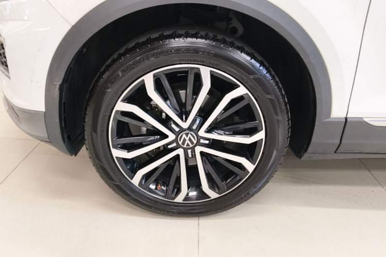 Used Volkswagen T-ROC 2021 280TSI DSG Two-Wheel Drive Comfort Connect Edition Left Front Wheel Hub
