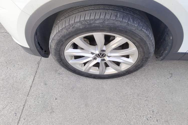 Used Volkswagen T-ROC 2021 280TSI DSG Two-Wheel Drive Elite Connect Edition Left Front Wheel Hub