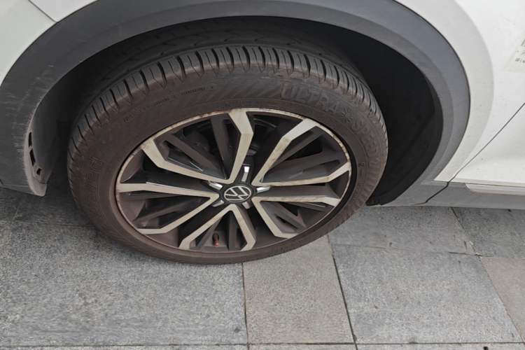Used Volkswagen T-ROC 2021 280TSI DSG Two-Wheel Drive Comfort Connect Edition Left Front Wheel Hub