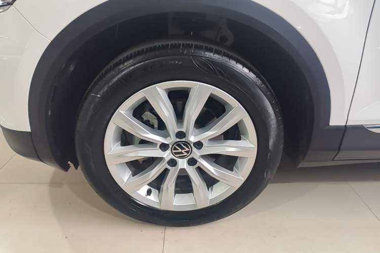 Used Volkswagen T-ROC 2021 280TSI DSG Two-Wheel Drive Elite Connect Edition Left Front Wheel Hub