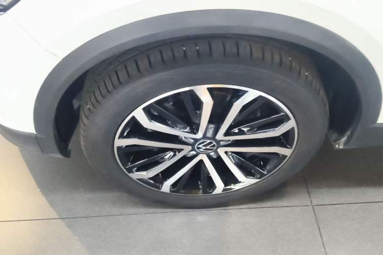 Used Volkswagen T-ROC 2021 280TSI DSG Two-Wheel Drive Comfort Connect Edition Left Front Wheel Hub