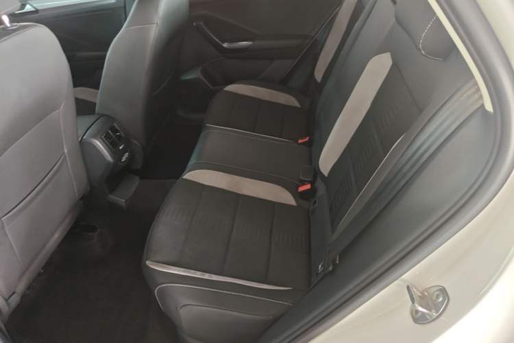 Used Volkswagen T-ROC 2021 280TSI DSG Two-Wheel Drive Elite Connect Edition Left Rear Seat