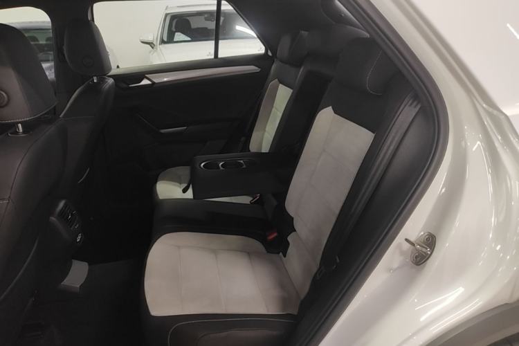 Used Volkswagen T-ROC 2021 Revised Version 280TSI DSG Two-Wheel Drive R-Line Pro Connected Car Edition Left Rear Seat