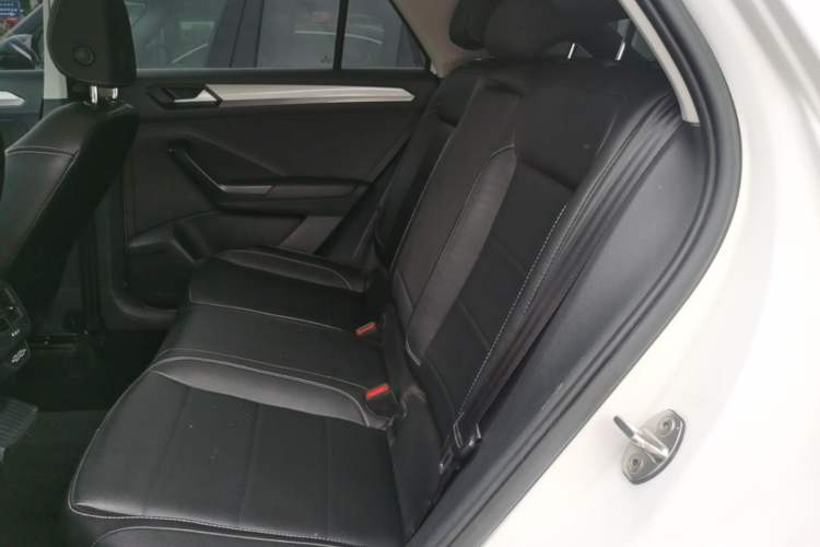 Used Volkswagen T-ROC 2021 280TSI DSG Two-Wheel Drive Elite Connect Edition Left Rear Seat