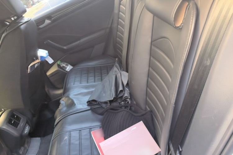Used Volkswagen T-ROC 2021 Revised Version 280TSI DSG Two-Wheel Drive Comfort & Smart Connectivity Edition Left Rear Seat