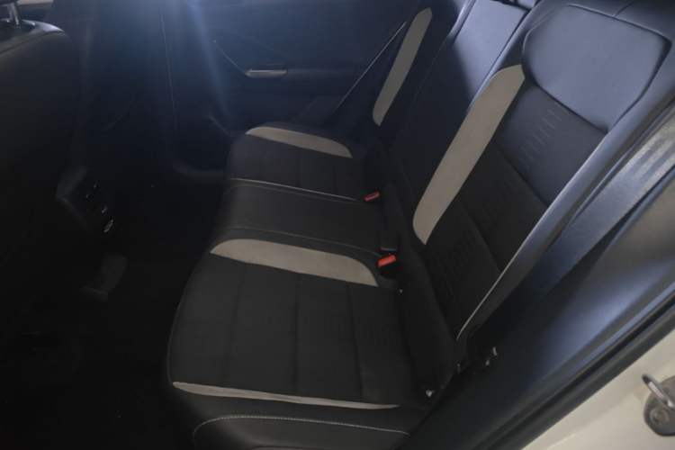 Used Volkswagen T-ROC 2021 280TSI DSG Two-Wheel Drive Elite Connect Edition Left Rear Seat