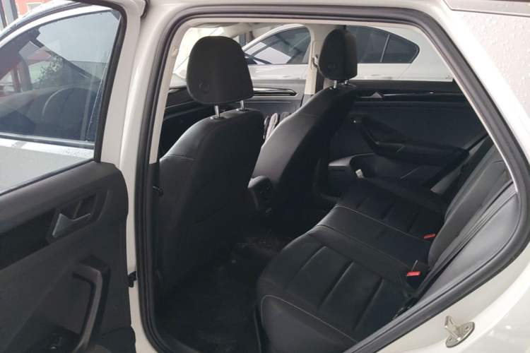 Used Volkswagen T-ROC 2021 Revised Version 280TSI DSG Two-Wheel Drive Comfort & Smart Connectivity Edition Left Rear Seat