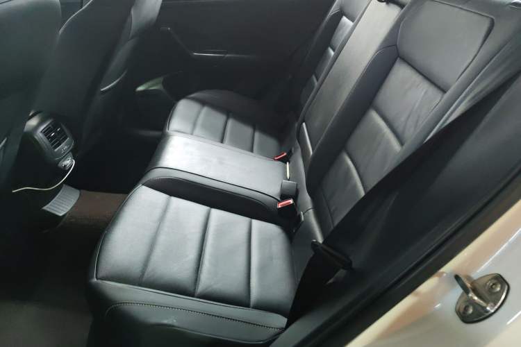 Used Volkswagen T-ROC 2021 280TSI DSG Two-Wheel Drive Comfort Connect Edition Left Rear Seat