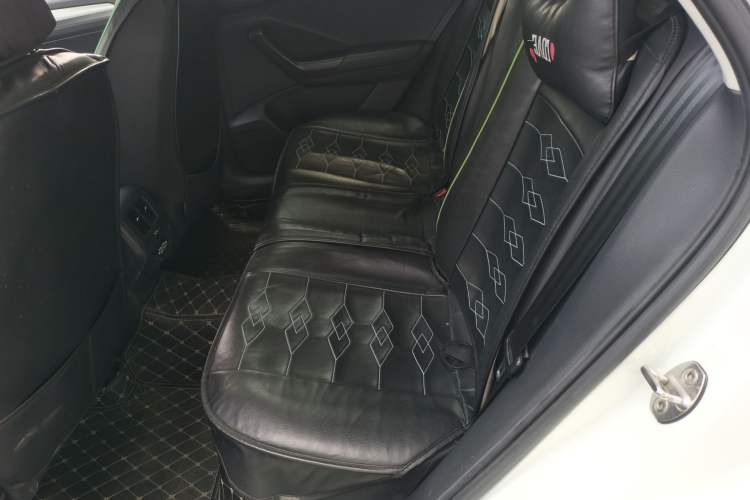 Used Volkswagen T-ROC 2021 Revised Version 280TSI DSG Two-Wheel Drive Elite Connect Edition Left Rear Seat