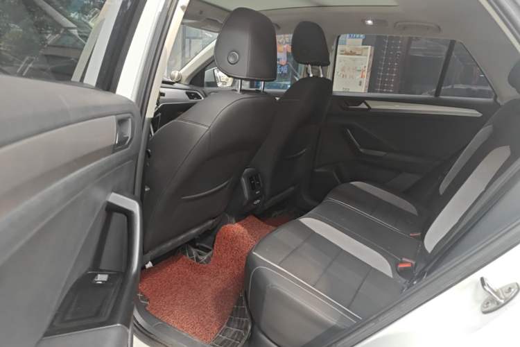 Used Volkswagen T-ROC 2021 280TSI DSG Two-Wheel Drive Elite Connect Edition Left Rear Seat
