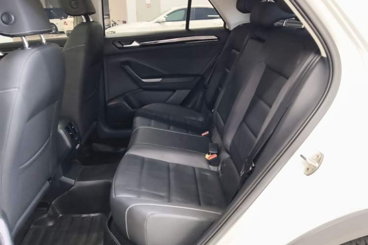 Used Volkswagen T-ROC 2021 280TSI DSG Two-Wheel Drive Comfort Connect Edition Left Rear Seat
