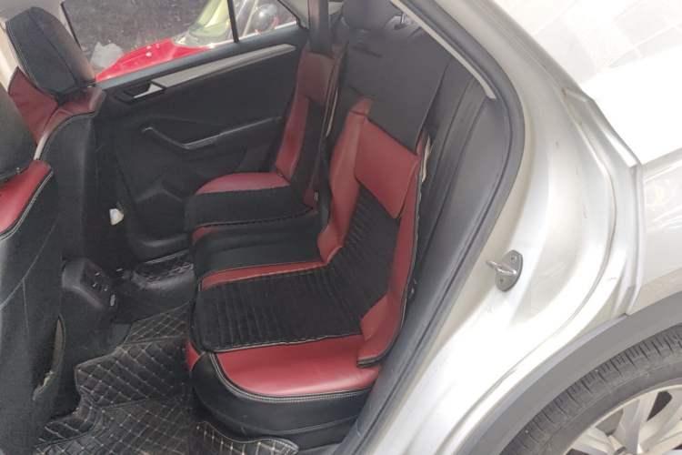 Used Volkswagen T-ROC 2021 280TSI DSG Two-Wheel Drive Elite Connect Edition Left Rear Seat