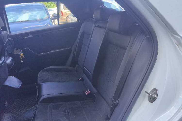 Used Volkswagen T-ROC 2021 Revised Version 280TSI DSG All-Wheel Drive Luxury Connected Edition Left Rear Seat