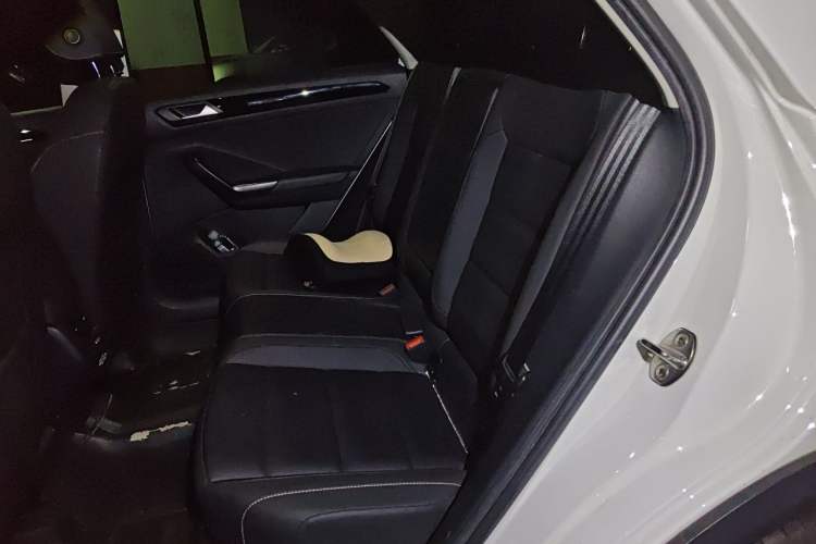 Used Volkswagen T-ROC 2021 Revised Version 280TSI DSG Two-Wheel Drive Comfort & Smart Connectivity Edition Left Rear Seat