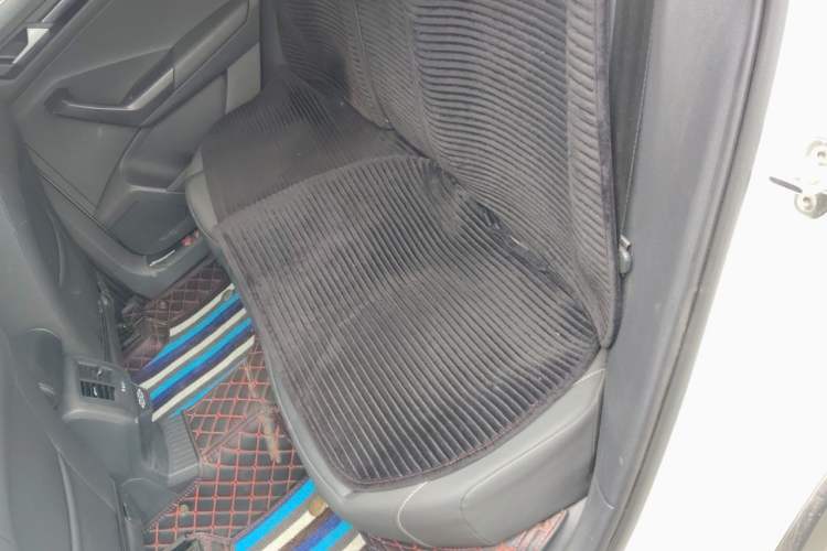Used Volkswagen T-ROC 2021 280TSI DSG Two-Wheel Drive Comfort Connect Edition Left Rear Seat