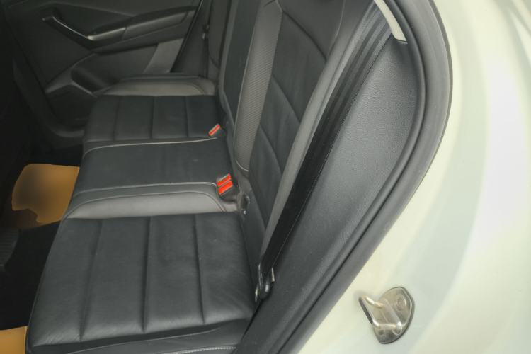 Used Volkswagen T-ROC 2021 280TSI DSG Two-Wheel Drive Comfort Connect Edition Left Rear Seat