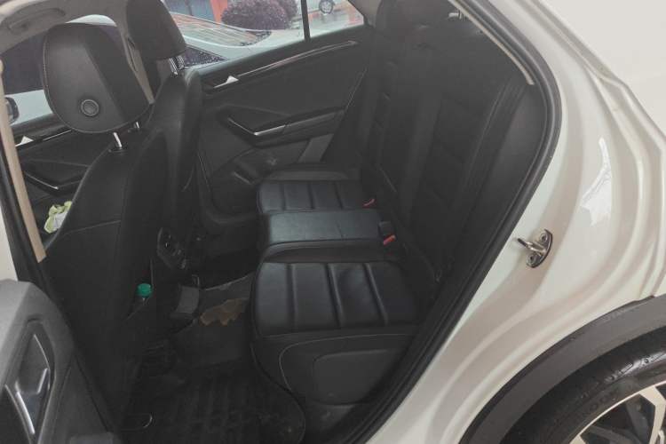 Used Volkswagen T-ROC 2021 280TSI DSG Two-Wheel Drive Comfort Connect Edition Left Rear Seat