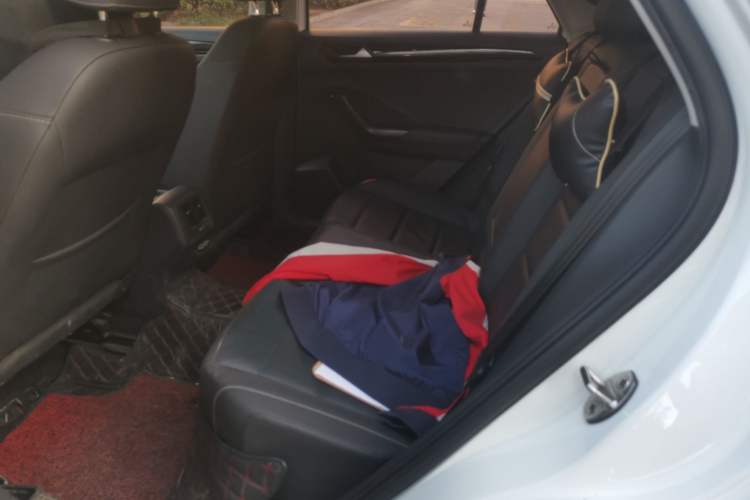 Used Volkswagen T-ROC 2021 280TSI DSG Two-Wheel Drive Comfort Connect Edition Left Rear Seat