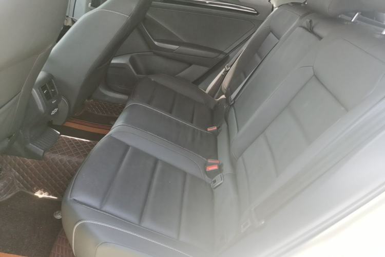 Used Volkswagen T-ROC 2021 Revised Version 280TSI DSG Two-Wheel Drive Comfort & Smart Connectivity Edition Left Rear Seat