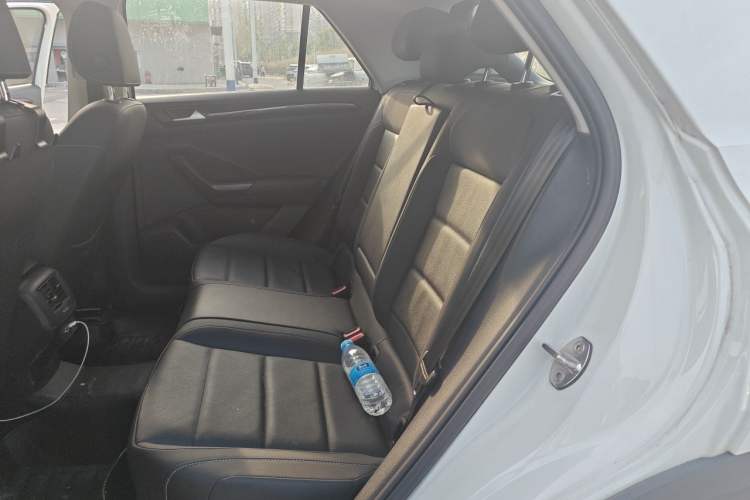 Used Volkswagen T-ROC 2021 280TSI DSG Two-Wheel Drive Comfort Connect Edition Left Rear Seat