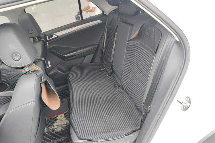 Used Volkswagen T-ROC 2021 280TSI DSG Two-Wheel Drive Elite Connect Edition Left Rear Seat
