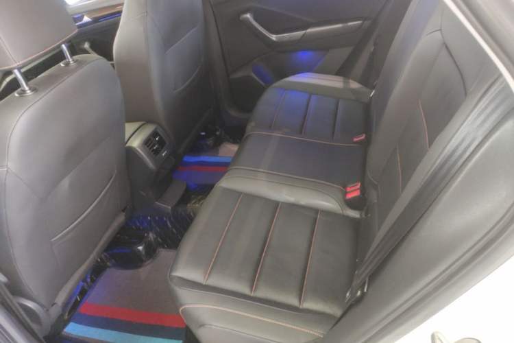 Used Volkswagen T-ROC 2021 280TSI DSG Two-Wheel Drive Comfort Connect 30th Anniversary Edition Left Rear Seat