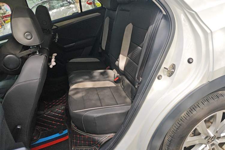 Used Volkswagen T-ROC 2021 280TSI DSG Two-Wheel Drive Elite Connect Edition Left Rear Seat