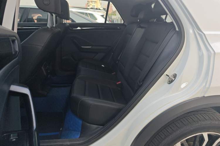 Used Volkswagen T-ROC 2021 Revised Version 280TSI DSG Two-Wheel Drive Comfort & Smart Connectivity Edition Left Rear Seat